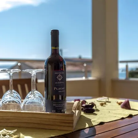 Sa Terasom 250m Od Plaze,parking,wi Fi,rostilj *