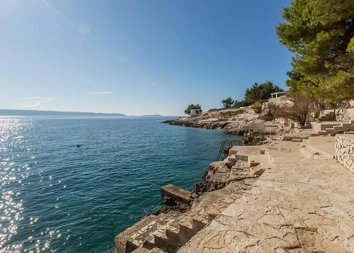 Sa Terasom 250m Od Plaze,parking,wi Fi,rostilj *