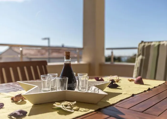 Διαμέρισμα Sa Terasom 250m Od Plaze,parking,wi Fi,rostilj *