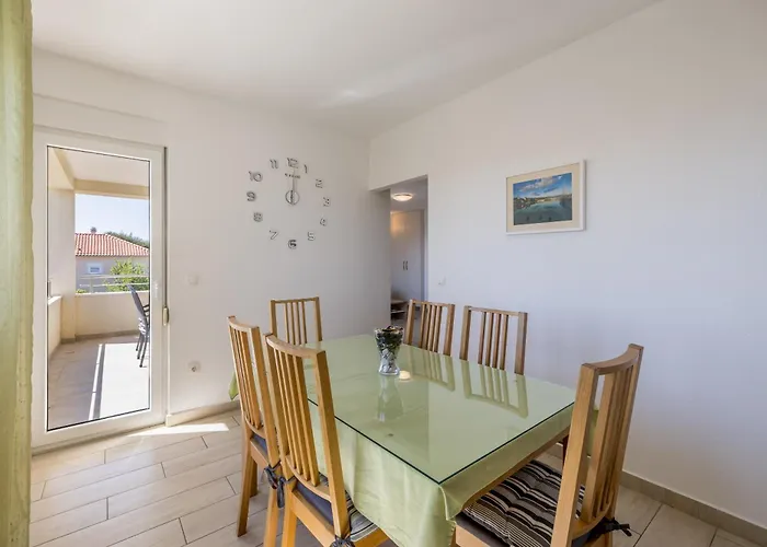 Sa Terasom 250m Od Plaze,parking,wi Fi,rostilj Διαμέρισμα Τρογκίρ