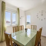 Apartment Sa Terasom 250m Od Plaze,parking,wi Fi,rostilj *