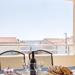 Apartment Sa Terasom 250m Od Plaze,parking,wi Fi,rostilj
