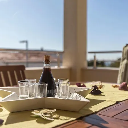 Apartment Sa Terasom 250m Od Plaze,parking,wi Fi,rostilj *